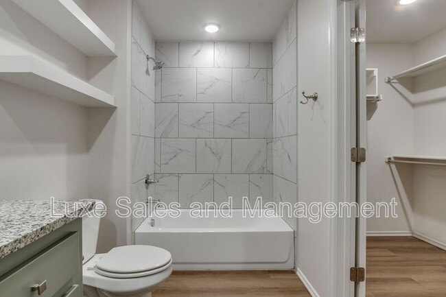 Building Photo - 10809 NW 119th St