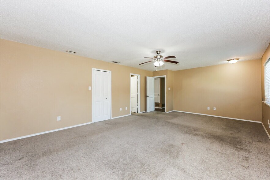 Building Photo - 1712 Choctaw Dr
