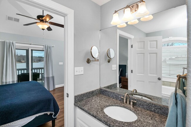 Building Photo - Fully Furnished Mid Term Lease