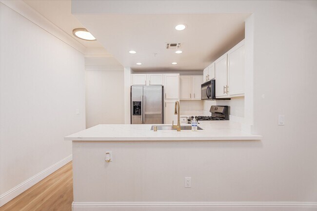 Building Photo - 4800 Westlake Pkwy