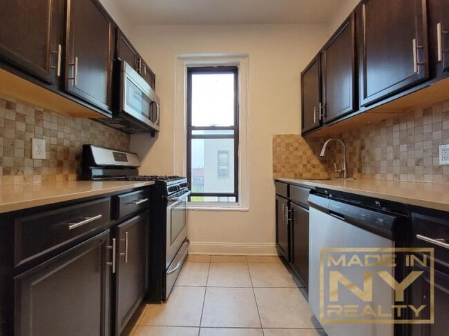 Primary Photo - 1 bedroom in ASTORIA NY 11106
