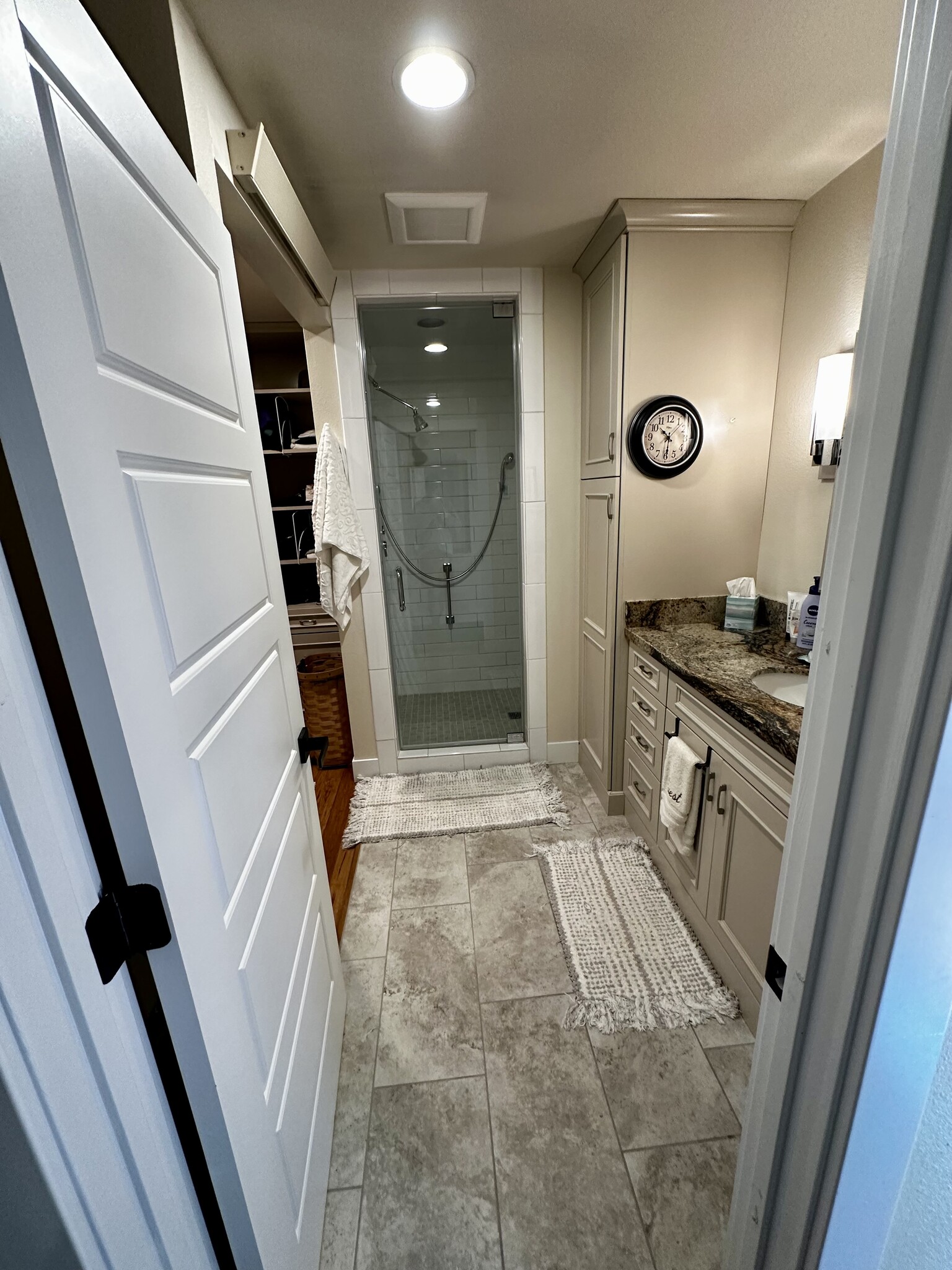 Master bath, with steam shower - 1525 W Pinto Dr