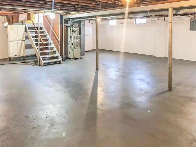 Building Photo - Jerome's Jewel: 3 Bed/1.5 Bath Home with E...