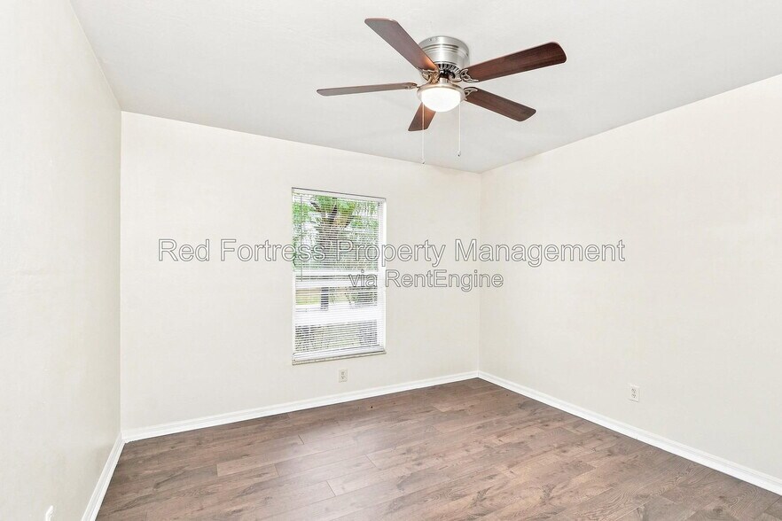 Building Photo - 1814 SW 42nd St