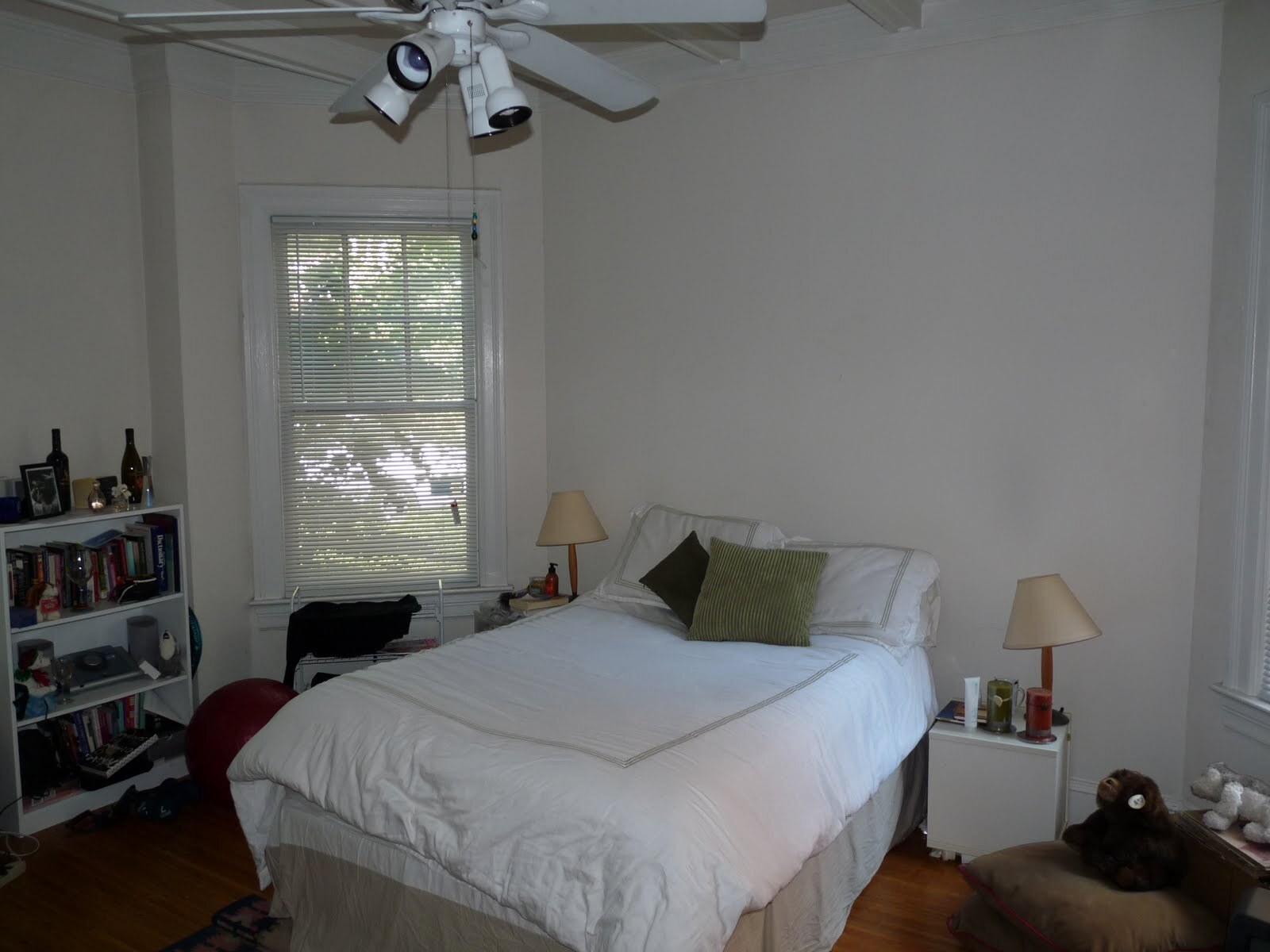 Upper Bedroom - 2250 Cathedral Ave NW