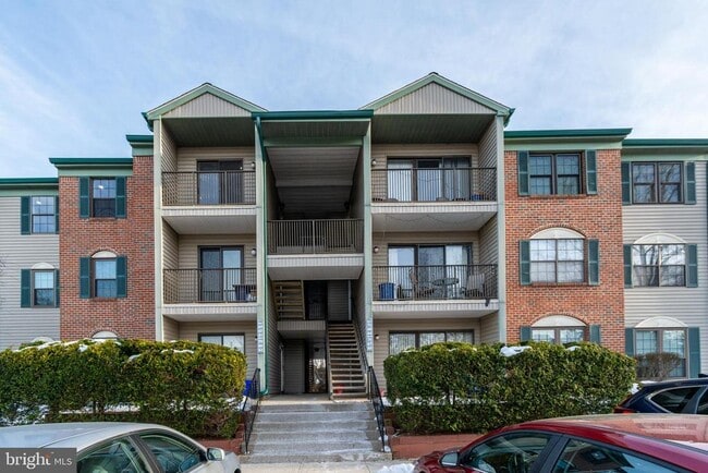 Building Photo - 69 Fisher Dr