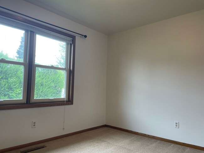 Building Photo - 323 Santa Fe Trail