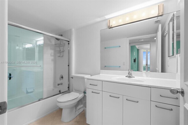 Building Photo - 21055 Yacht Club Dr