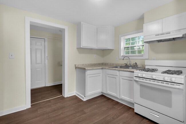 Building Photo - 617 1st Ave