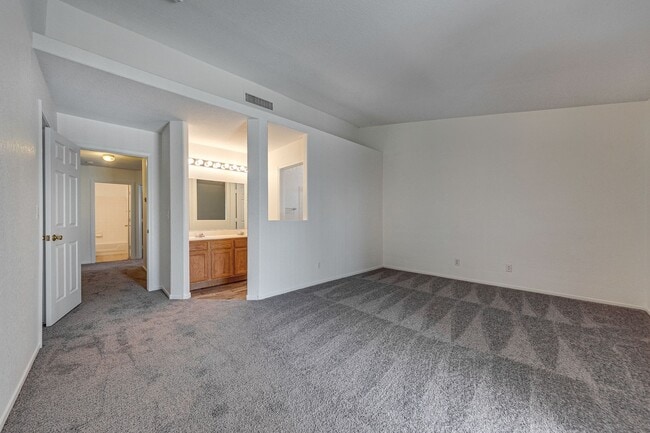 Building Photo - Peaceful Cul-De-Sac Living with Spacious Comfort and Everyday Convenience