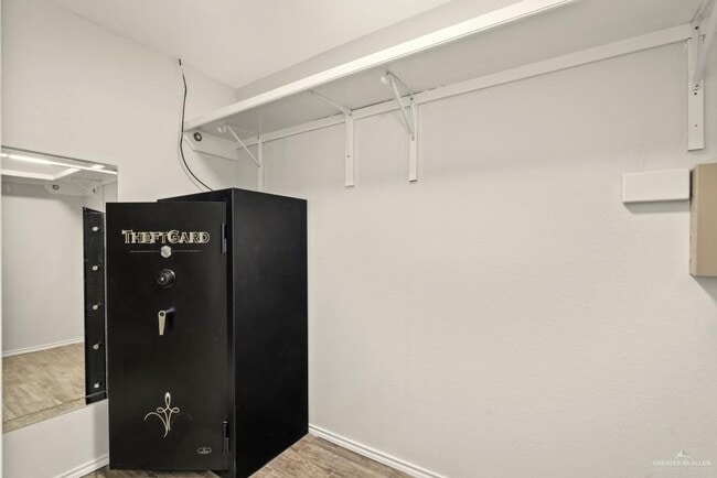Building Photo - 413 S Los Cerritos Cir