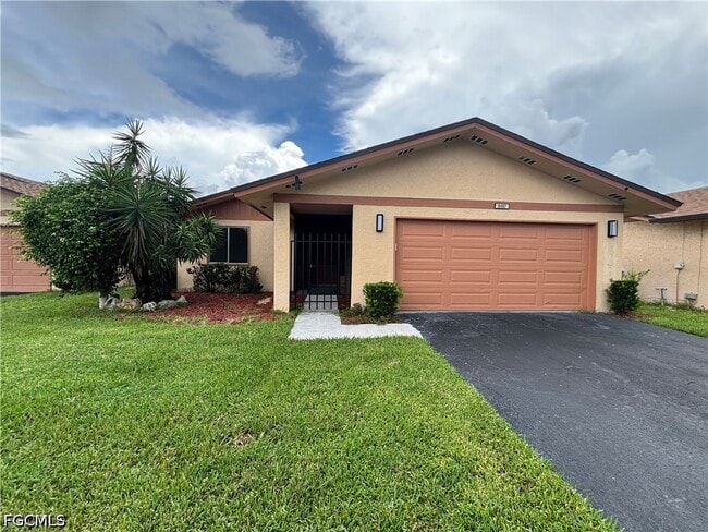 Building Photo - 6497 Royal Woods Dr