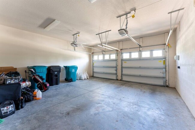 Building Photo - 5115 Longmeadow Park St