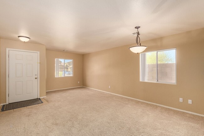 Building Photo - Copper Basin Charmer