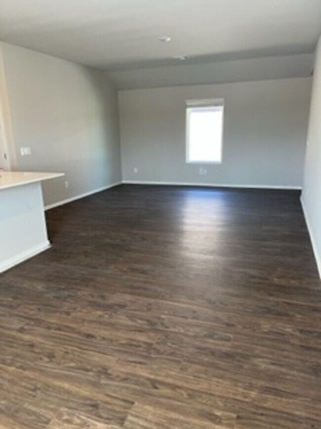 Building Photo - 1st Month Free!