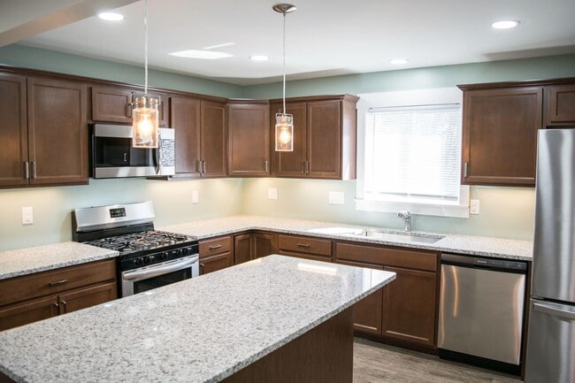 Building Photo - 209 Buffalo St