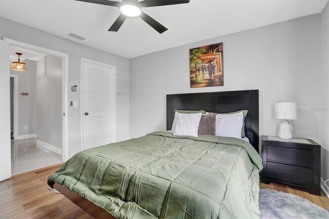 Building Photo - 216 N Griffin Dr