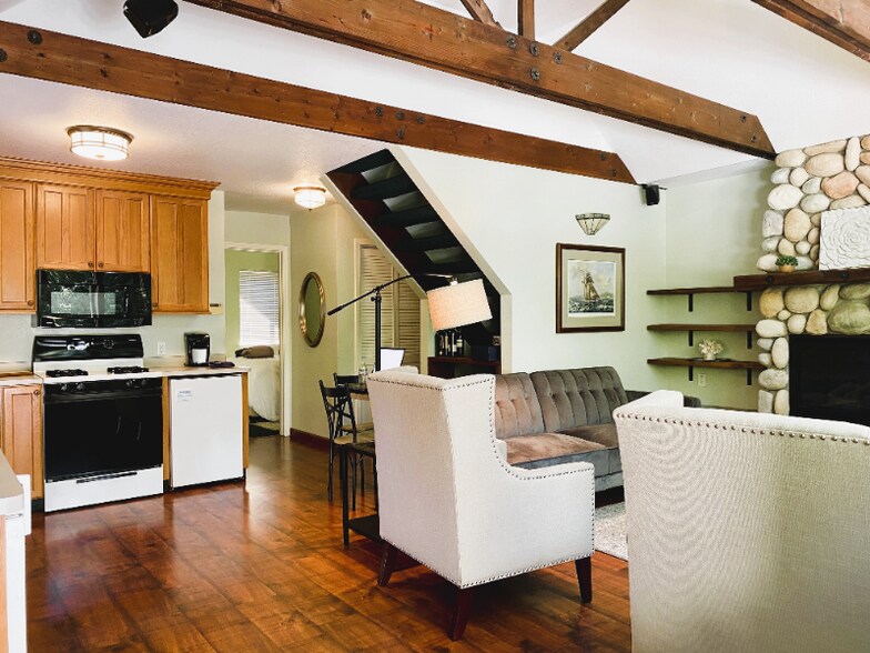 Building Photo - 1042 Easum Dr