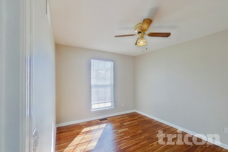 Building Photo - 3422 Clearfield Ln