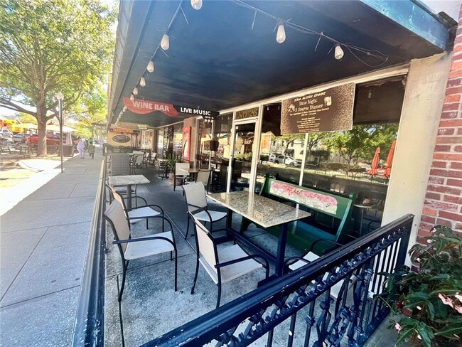 Building Photo - 150 Temple Grove Dr