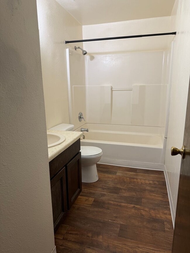 Building Photo - 2-bedroom duplex