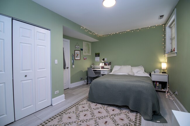 Building Photo - 1144 W Pratt Blvd