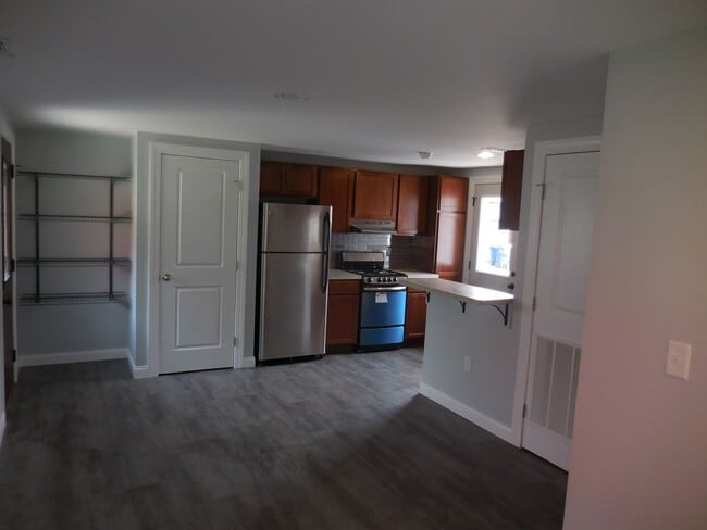 Building Photo - 1159 Say Ave