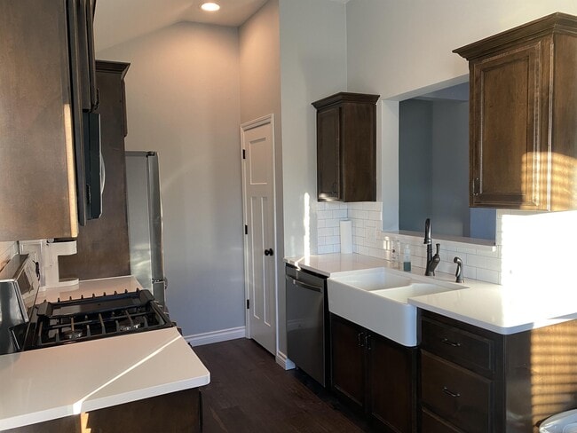 Building Photo - 2622 Trailwood Dr