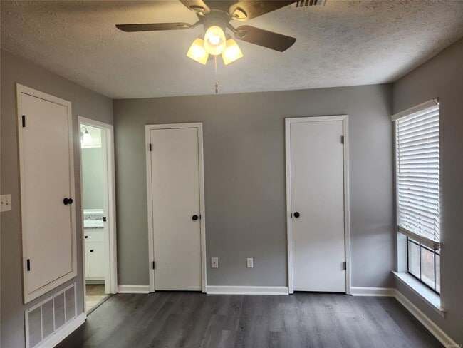 Building Photo - 463 Durden Rd