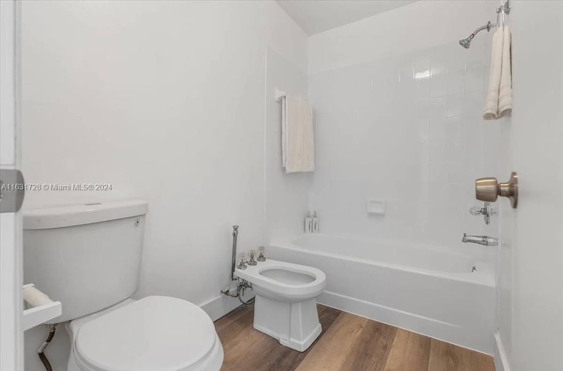 Building Photo - 2512 SW 113th Ct