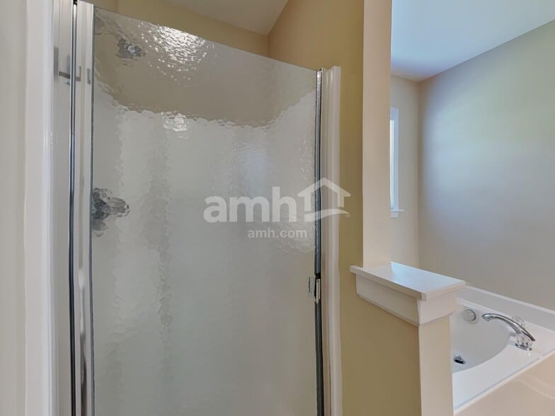 Building Photo - 918 Pristine Ln