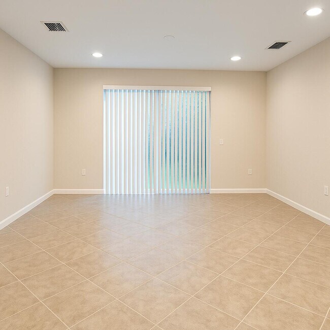 Building Photo - 5124 NW 30th Terrace