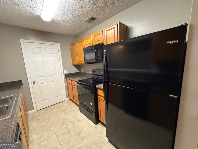 Building Photo - 13104 Fairington Ridge Cir