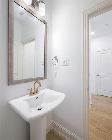 Building Photo - 9455 Speaker Dr