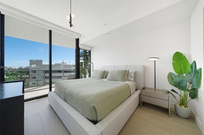 Building Photo - 500 Alton Rd