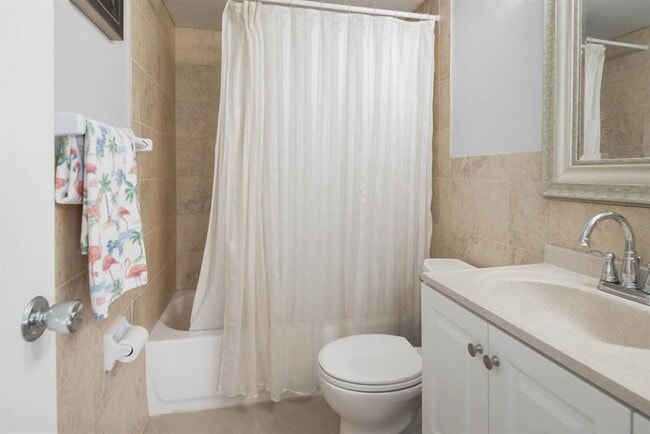 Building Photo - 7300 NW 5th Ct