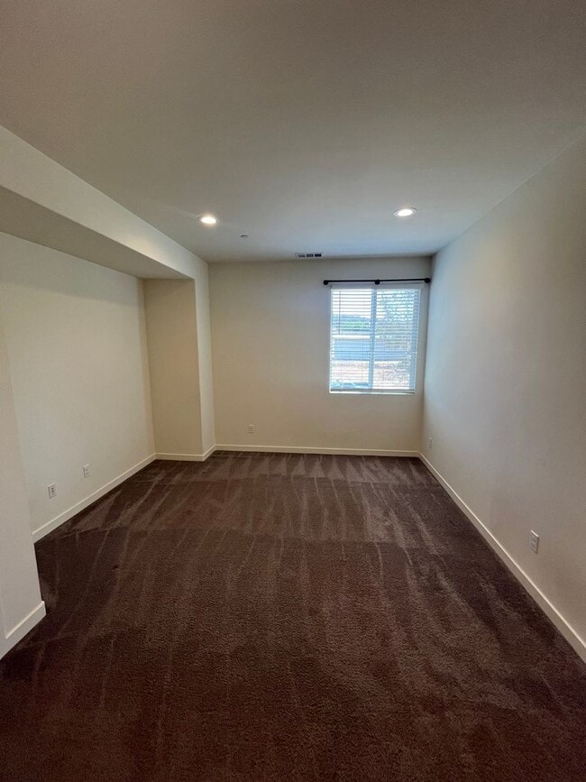 Building Photo - 4102 Calle Arbol