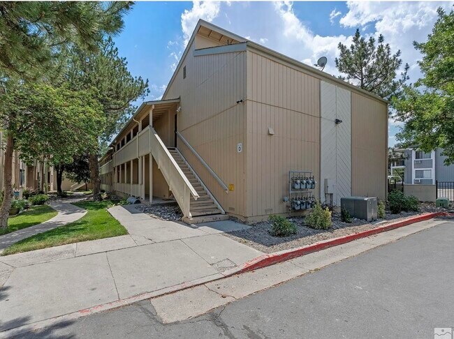 Building Photo - 2300 Dickerson Rd