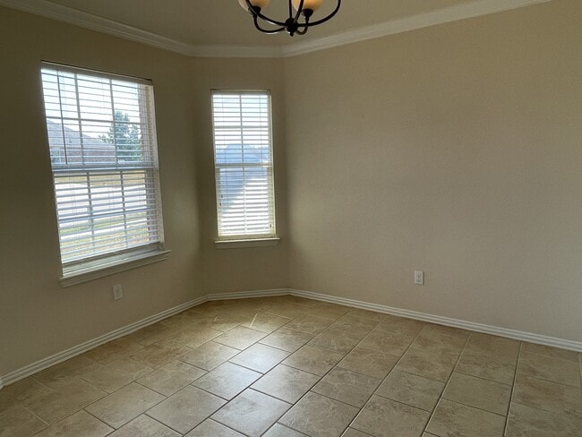 Building Photo - 4811 Mill Creek Dr