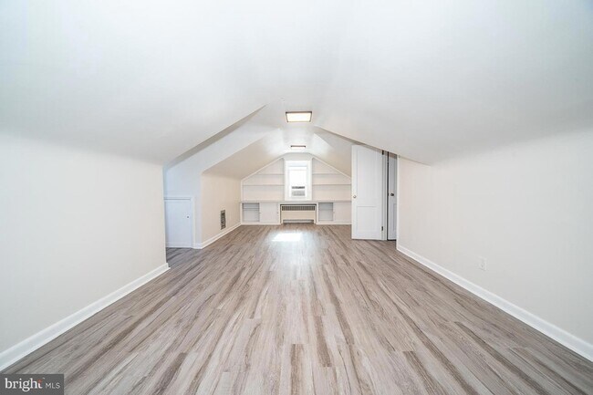 Building Photo - 1457 Manoa Rd