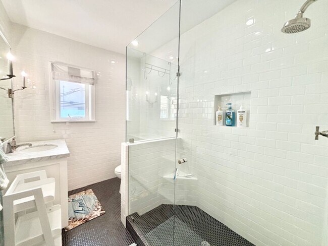 Building Photo - 3628 Ocean- MFR