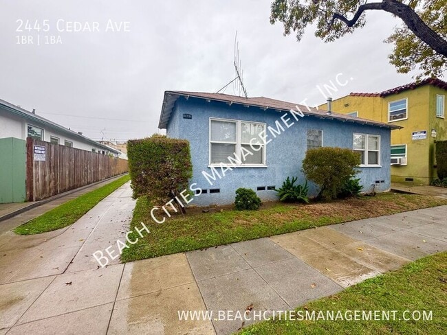 Building Photo - 2445 Cedar Ave