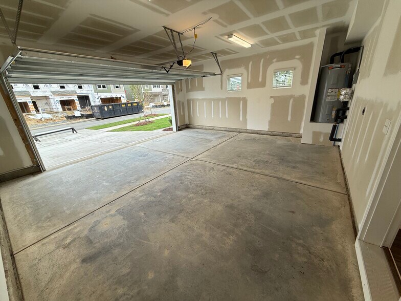Building Photo - 3238 Lilac Grove Dr