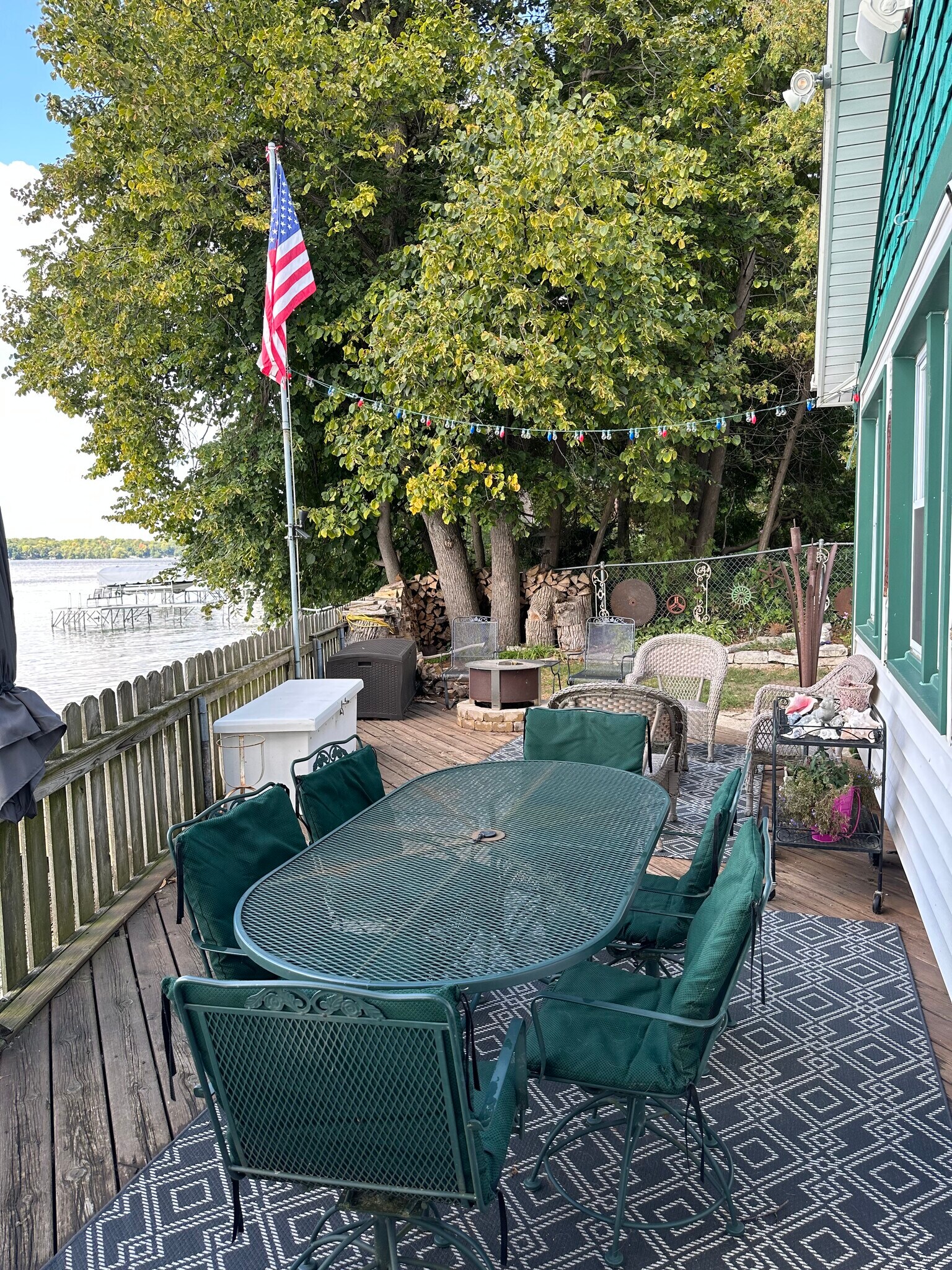 Deck - 123 S Ferry Dr