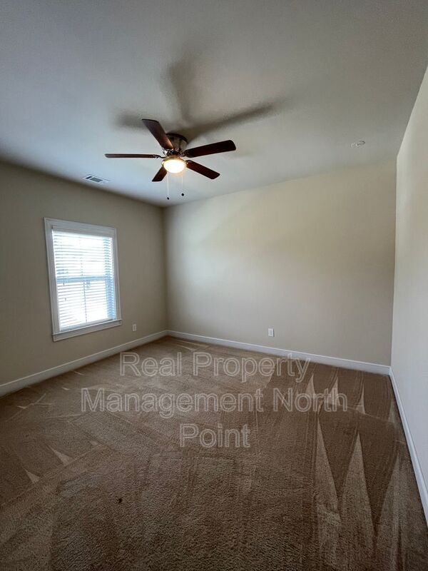 Building Photo - 184 Gray Trl