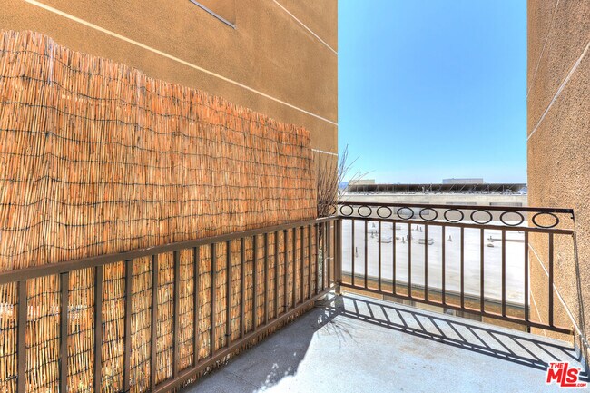 Building Photo - 3600 Bagley Ave