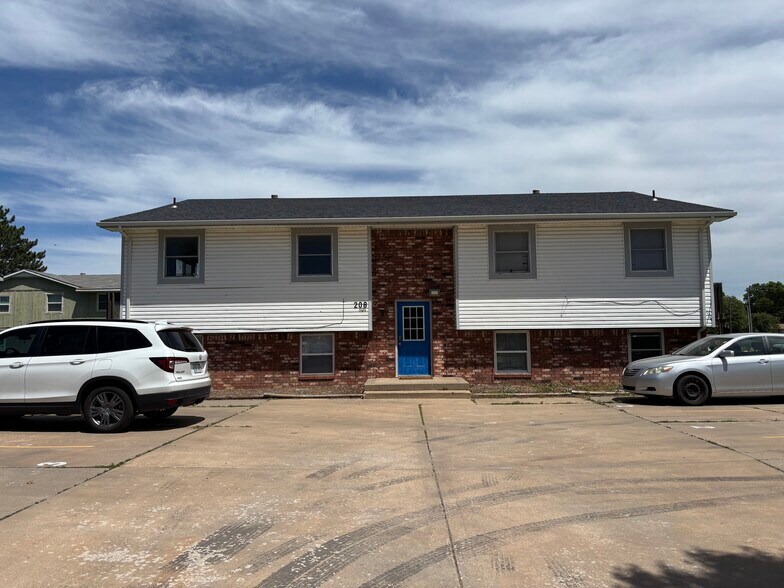 Building Photo - 208 N Brunswick St