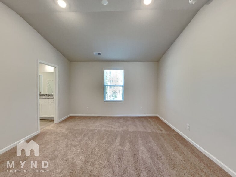 Building Photo - 330 Ivy Bank Dr