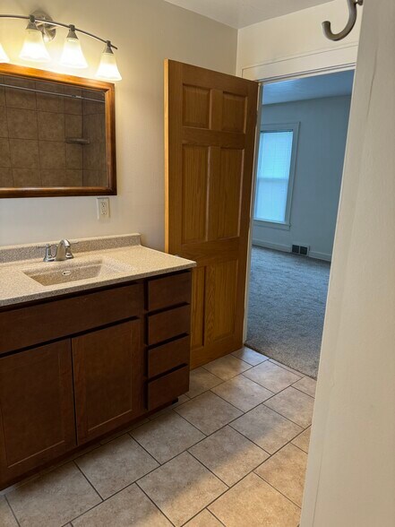 Bathroom - 5921 5th Ave