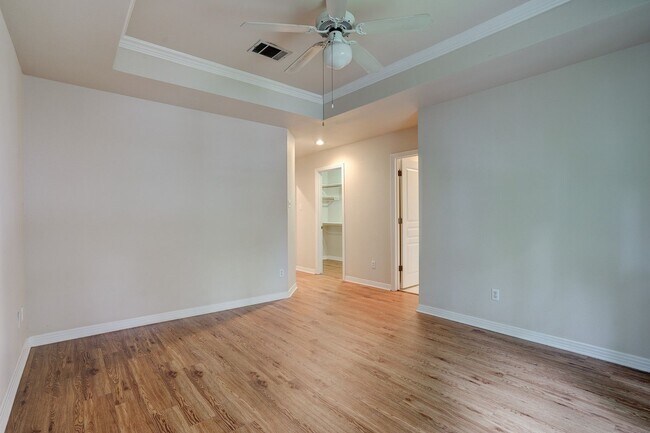 Building Photo - 4502 Avenue-B
